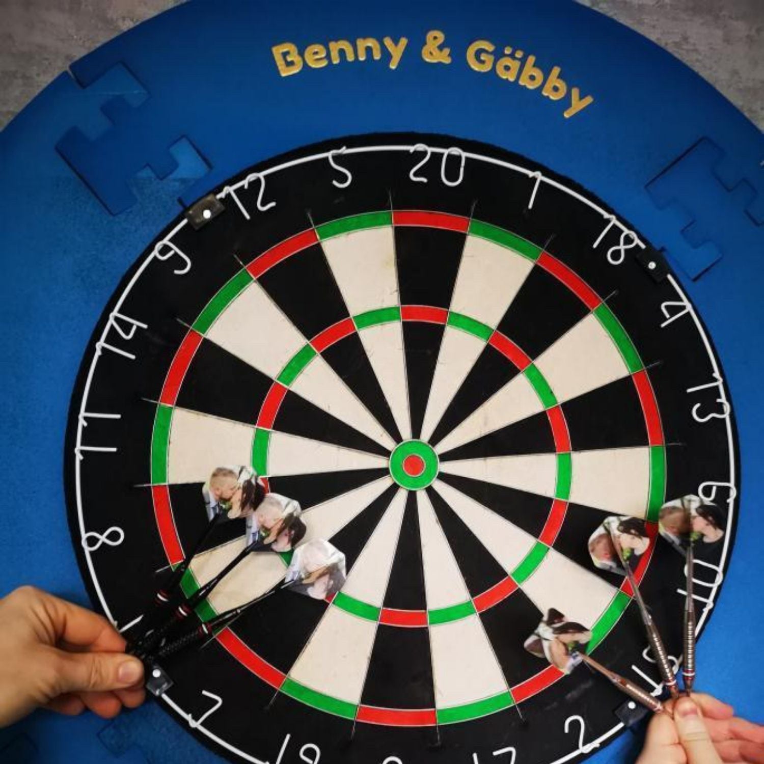 Dart Surround als Geschenk