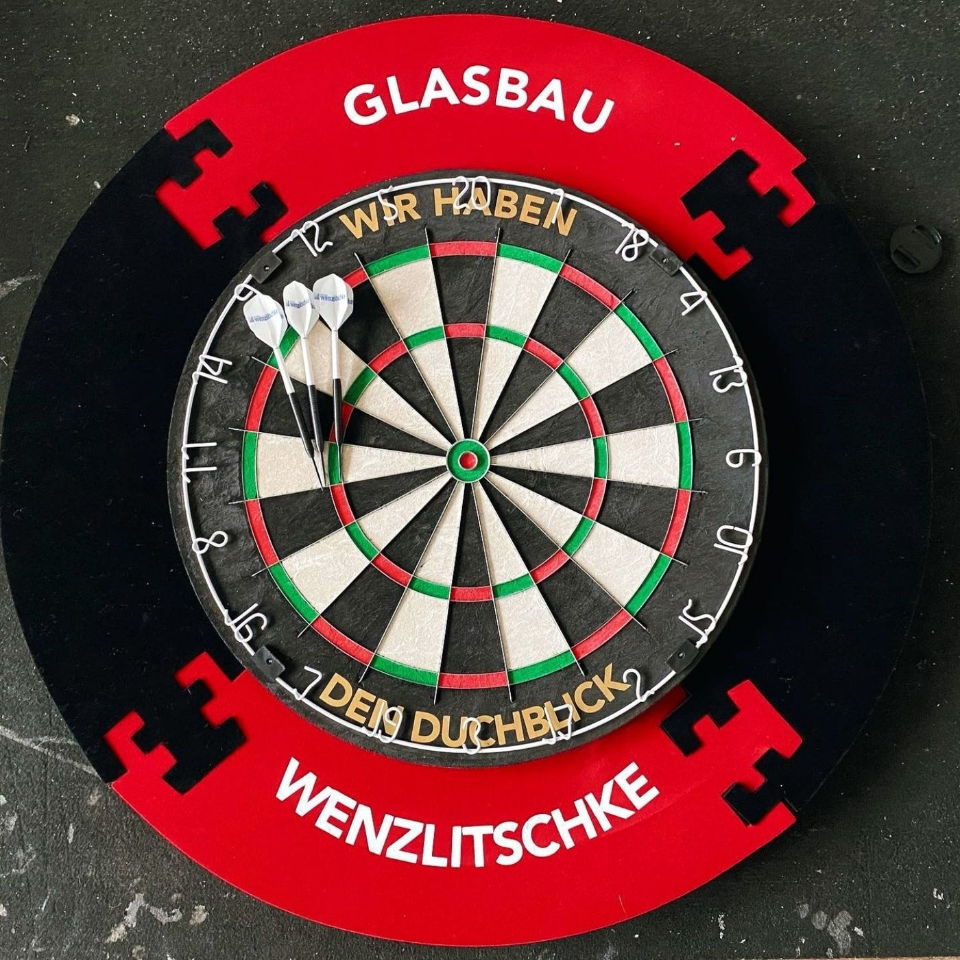 Personalisierte Dart Surround einfach online selbst gestalten
