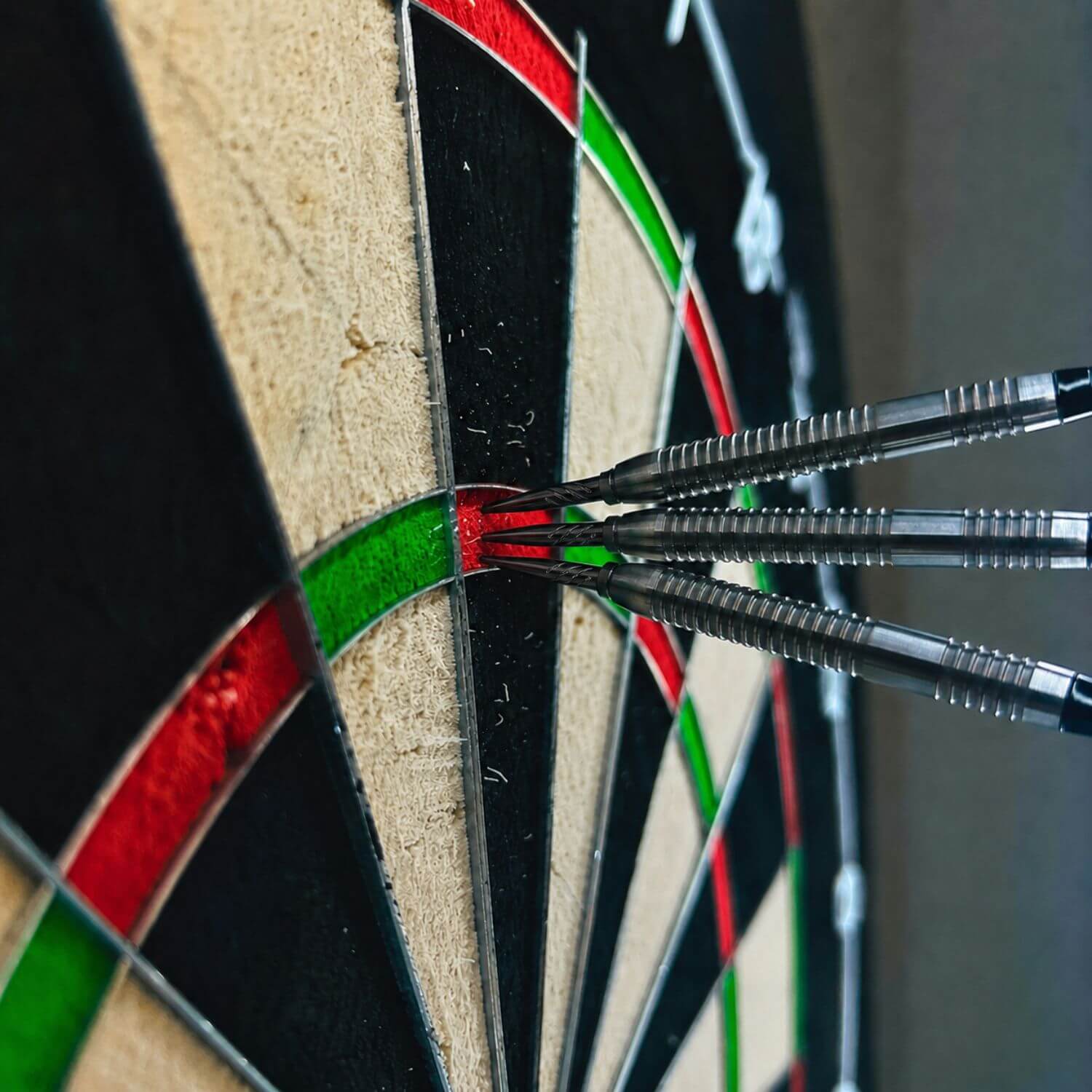 Steel Dart Spitzen Geriffelt
